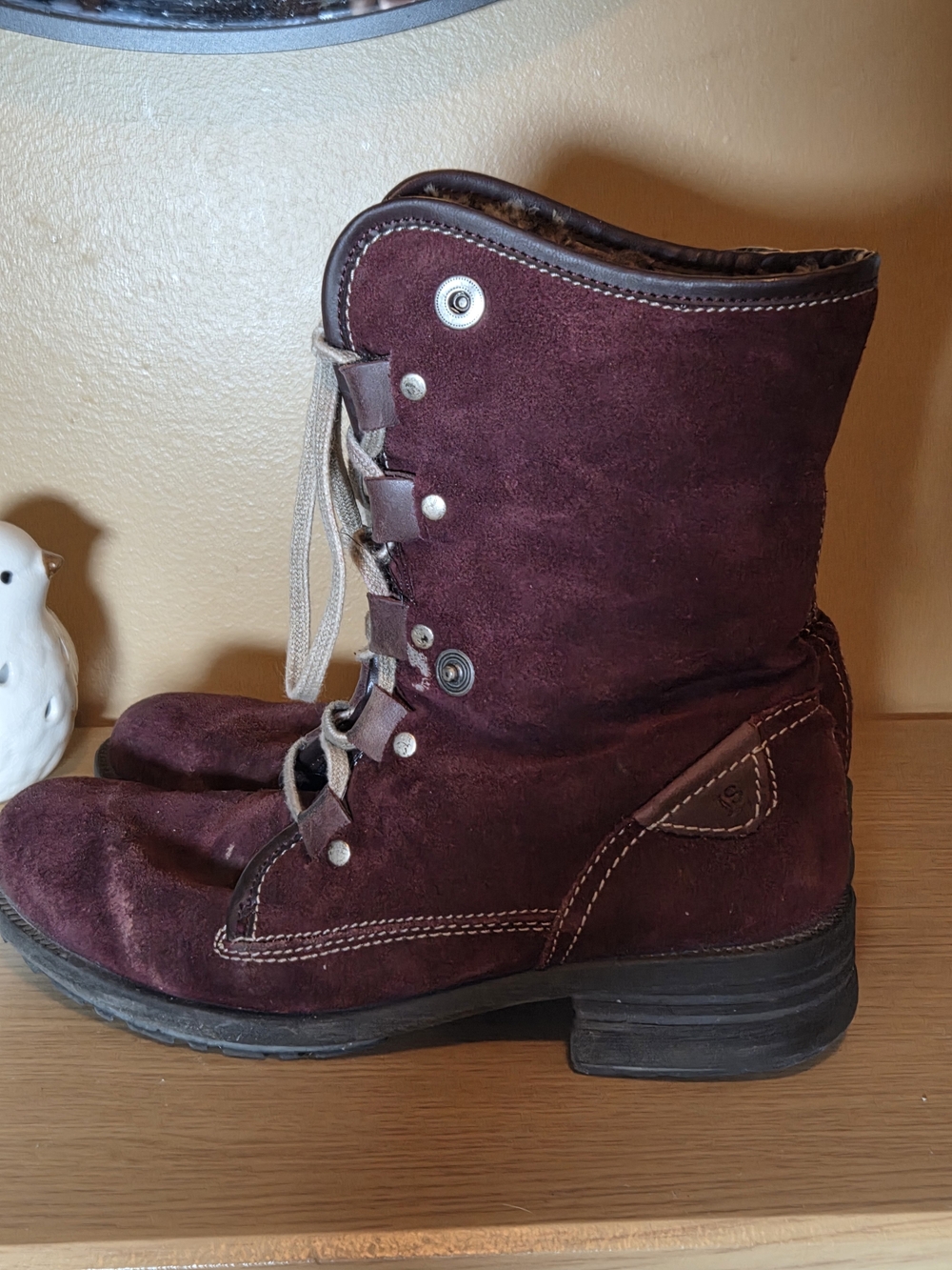 Women's Burgundy Suede Lace-Up Winter Boots — Casual Insulated Style